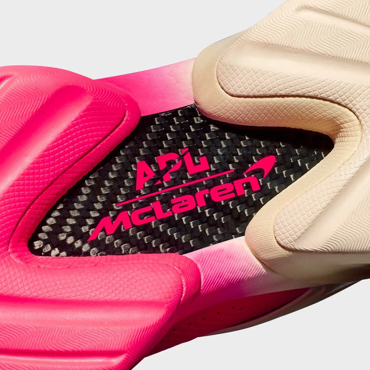 APL McLaren HySpeed Magenta / Pristine / Ombre