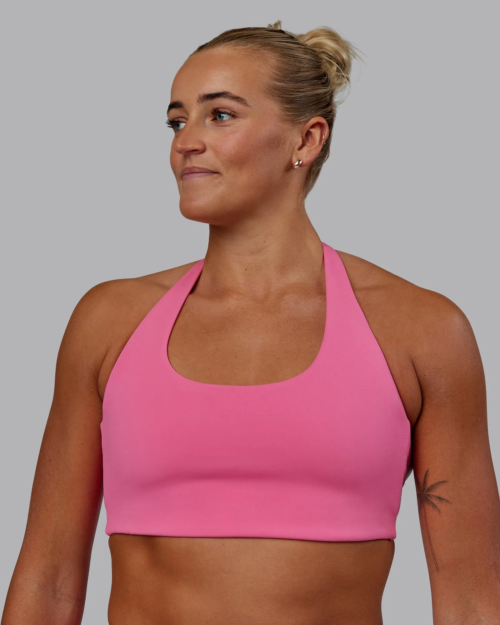 Challenger Sports Bra - Carmine Rose