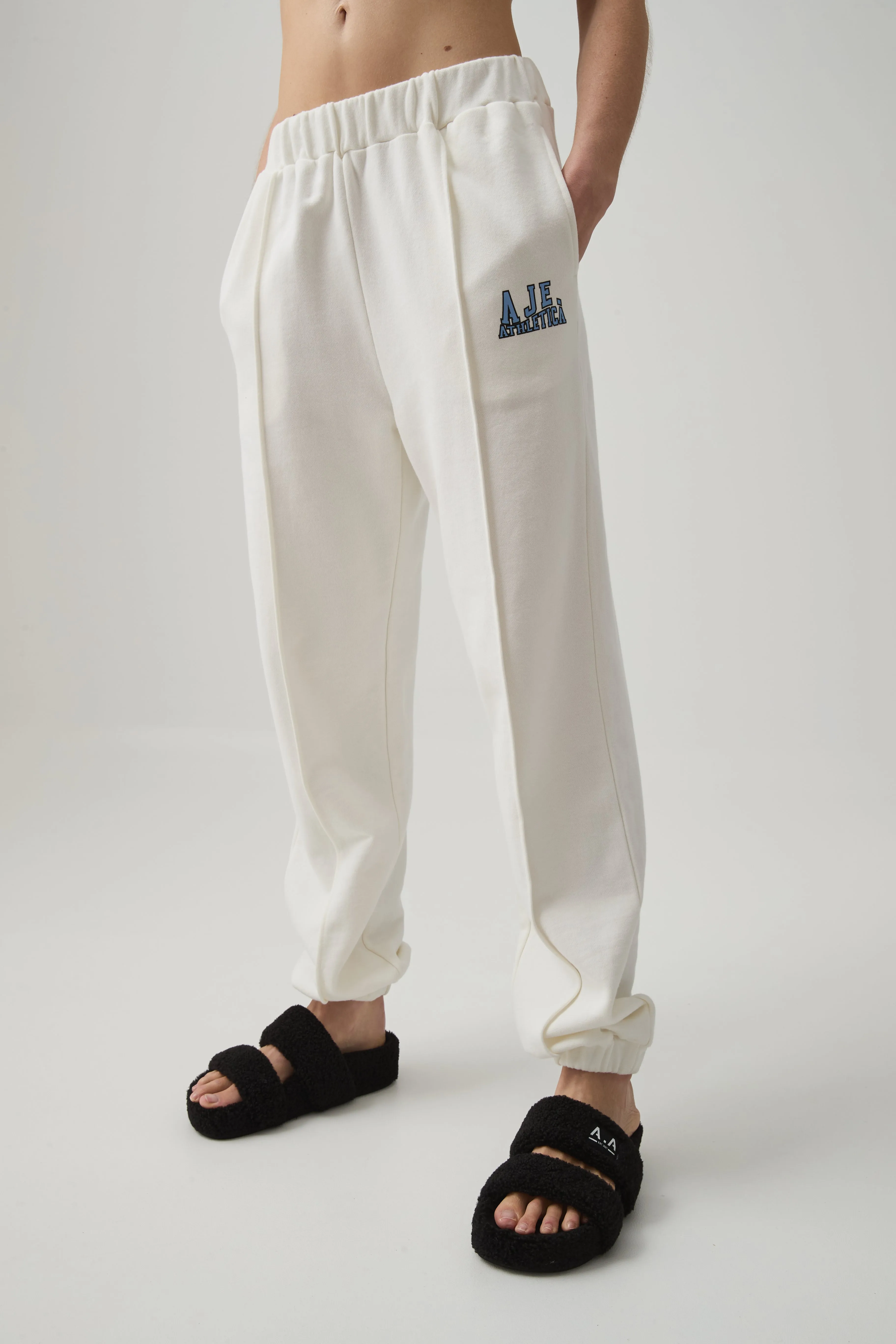 Pin Tuck Track Pant 504