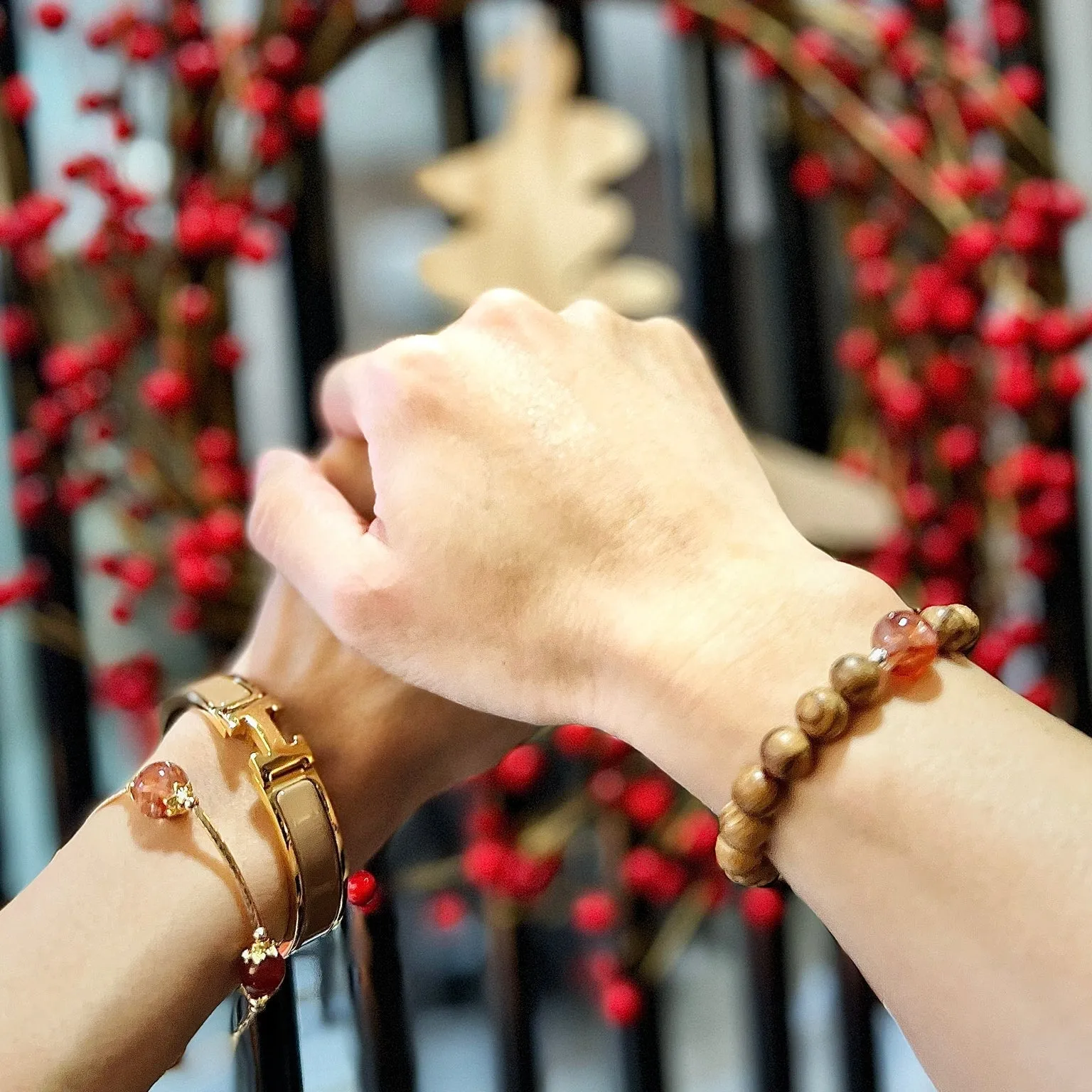 Red Hematoid & Agarwood Men Bracelet