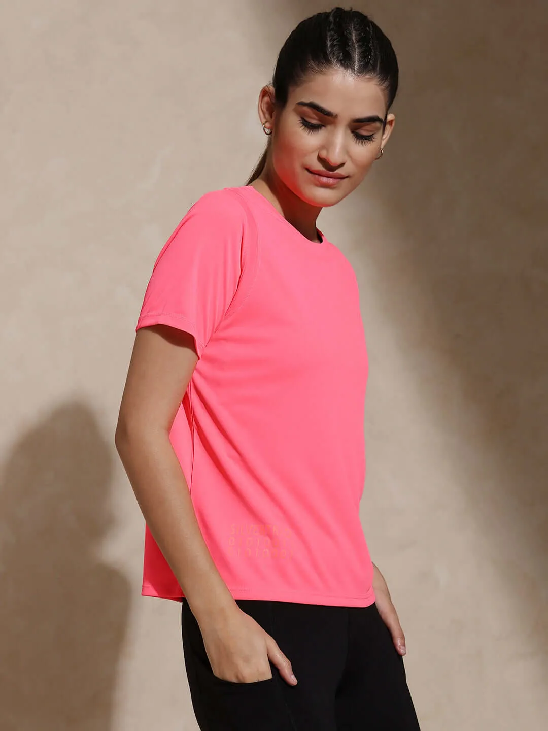 Silvertraq Script Tee Neon Pink