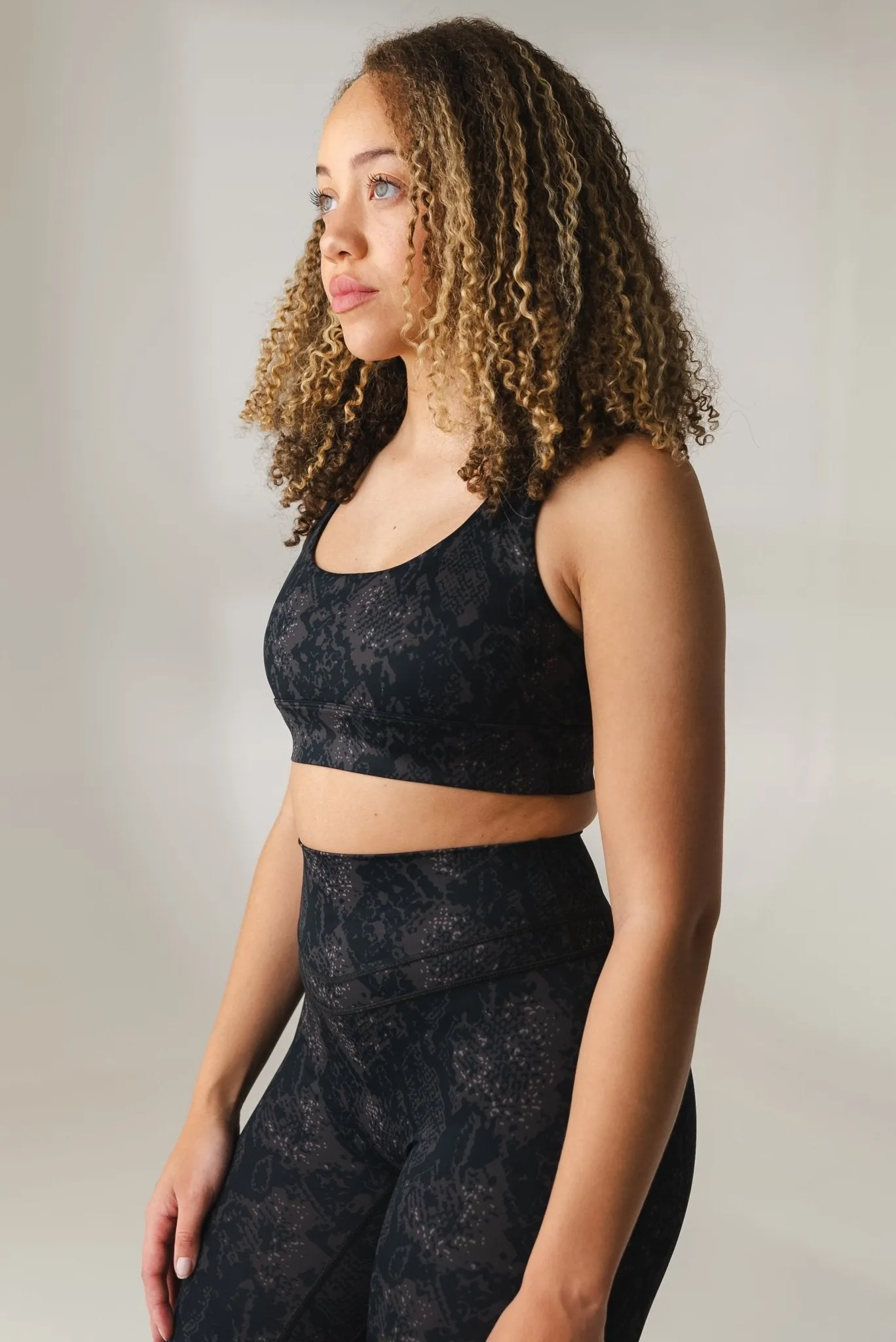 Vitality Revive Racer Bra - Midnight Serpent